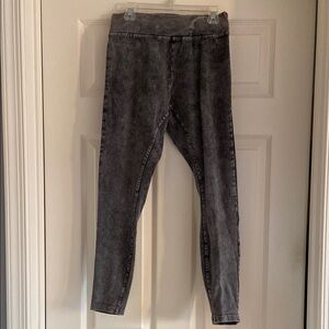 Ivory Ella gray Jeggings with Slim Fit and Full Length